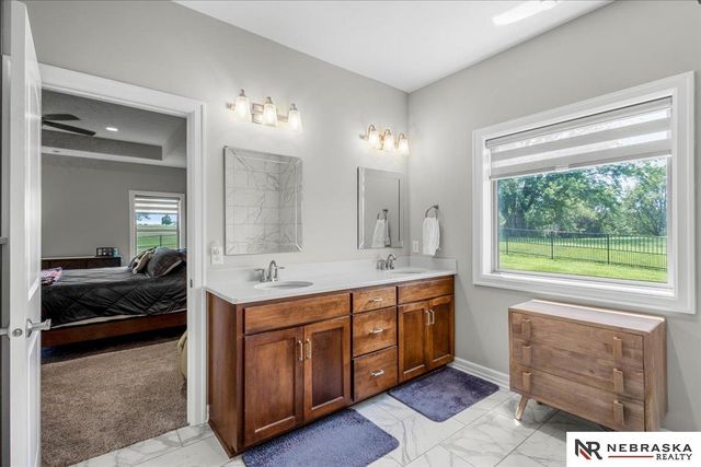 1511 Beaver Lake Boulevard, Plattsmouth, NE 68048
