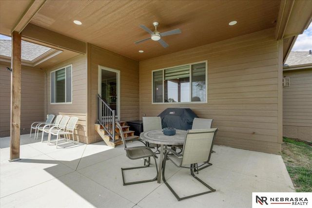 1511 Beaver Lake Boulevard, Plattsmouth, NE 68048
