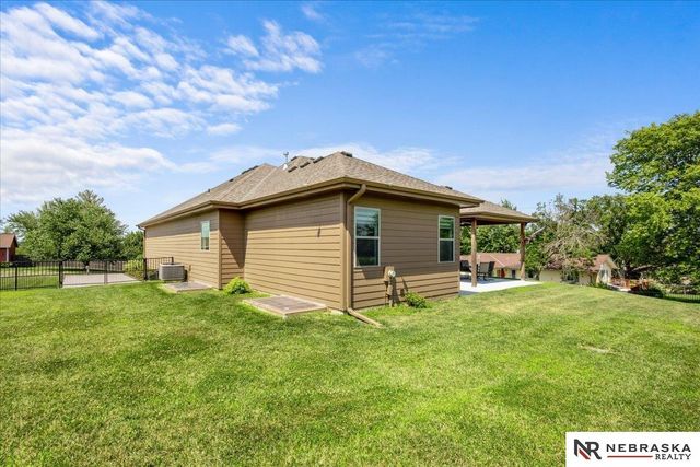 1511 Beaver Lake Boulevard, Plattsmouth, NE 68048