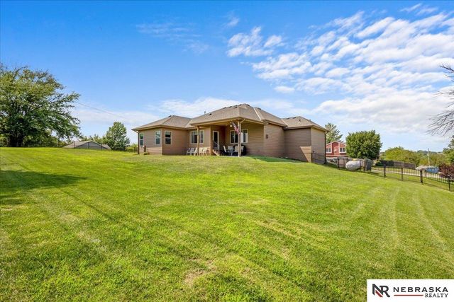 1511 Beaver Lake Boulevard, Plattsmouth, NE 68048