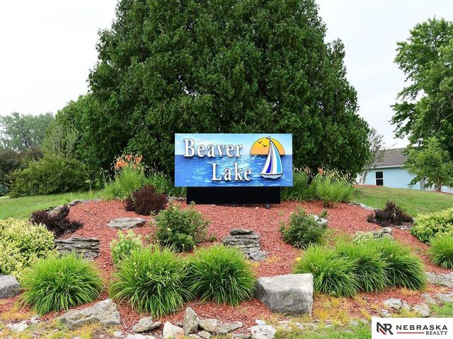 1511 Beaver Lake Boulevard, Plattsmouth, NE 68048