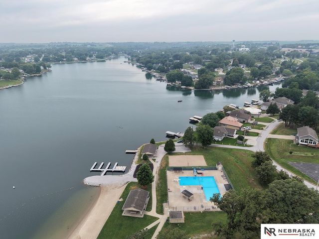 1511 Beaver Lake Boulevard, Plattsmouth, NE 68048