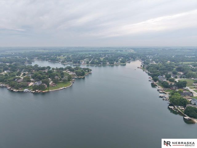 1511 Beaver Lake Boulevard, Plattsmouth, NE 68048