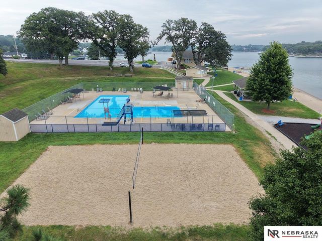 1511 Beaver Lake Boulevard, Plattsmouth, NE 68048