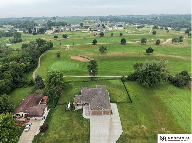 1511 Beaver Lake Boulevard, Plattsmouth, NE 68048