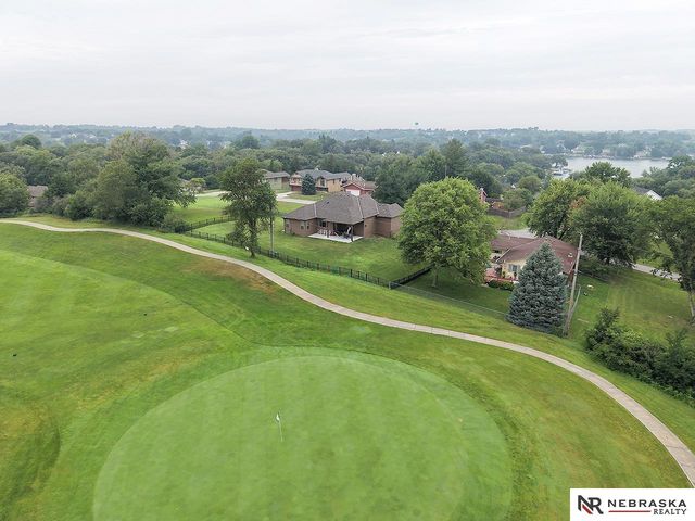 1511 Beaver Lake Boulevard, Plattsmouth, NE 68048
