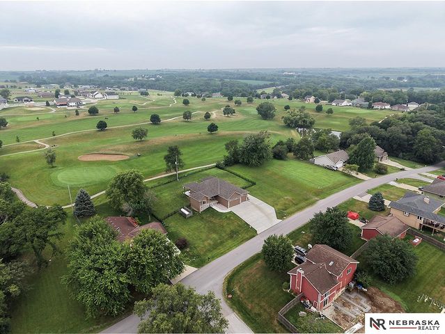 1511 Beaver Lake Boulevard, Plattsmouth, NE 68048
