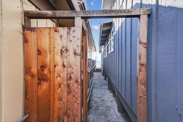 619 Beach Drive, Aptos, CA 95003