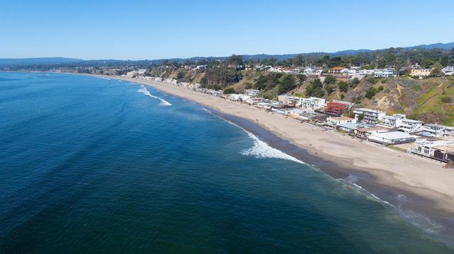 619 Beach Drive, Aptos, CA 95003