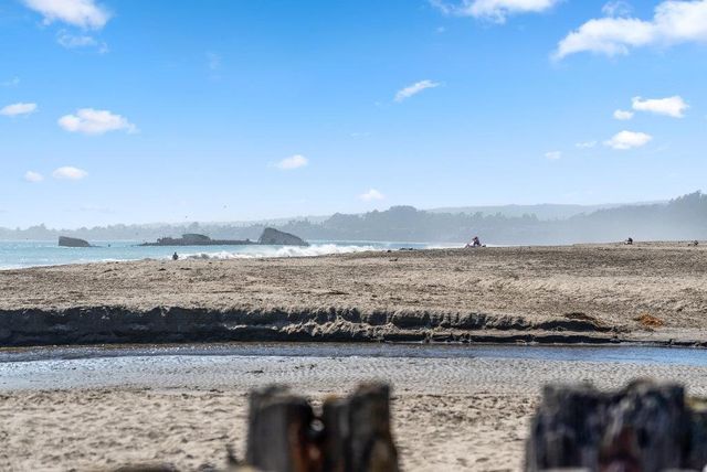 619 Beach Drive, Aptos, CA 95003