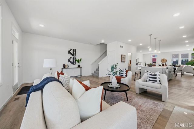 4220 Marais Temps Clair Drive, St Charles, MO 63301