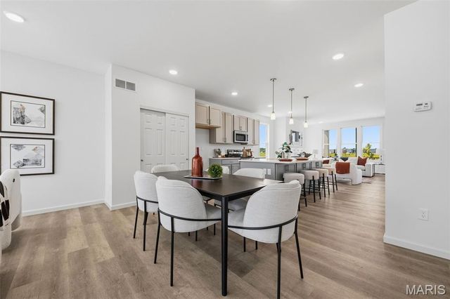4220 Marais Temps Clair Drive, St Charles, MO 63301