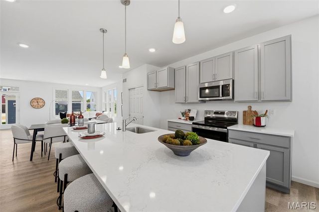 4220 Marais Temps Clair Drive, St Charles, MO 63301