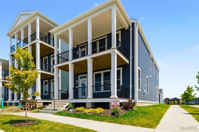 4220 Marais Temps Clair Drive, St Charles, MO 63301