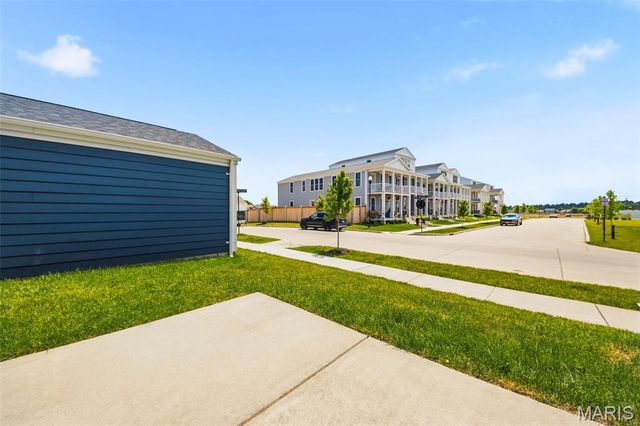 4220 Marais Temps Clair Drive, St Charles, MO 63301