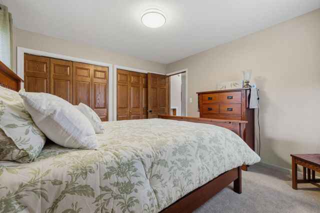 507 N J Street, Indianola, IA 50125