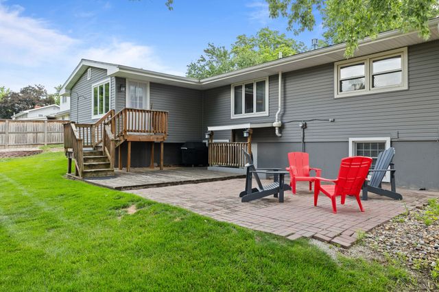 507 N J Street, Indianola, IA 50125
