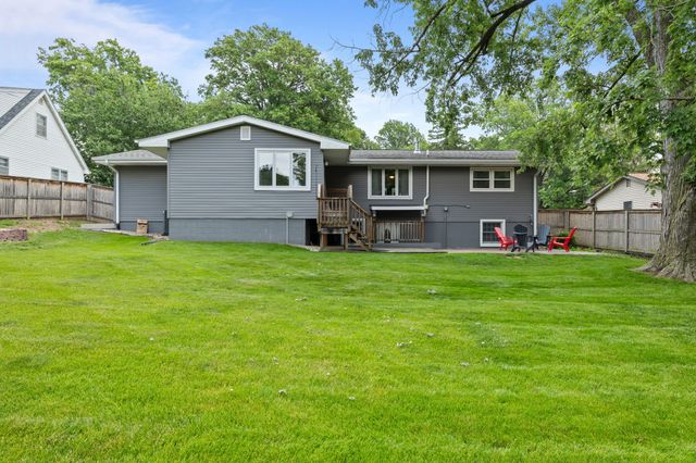 507 N J Street, Indianola, IA 50125