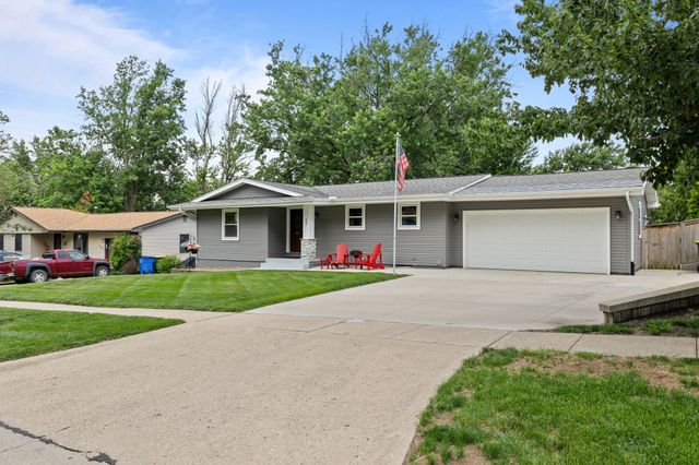 507 N J Street, Indianola, IA 50125