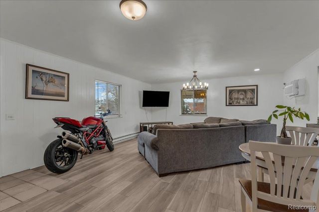 178 Ashland Street, Detroit, MI 48215