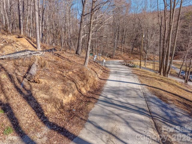 6 Pioneer Lane, Fletcher, NC 28732