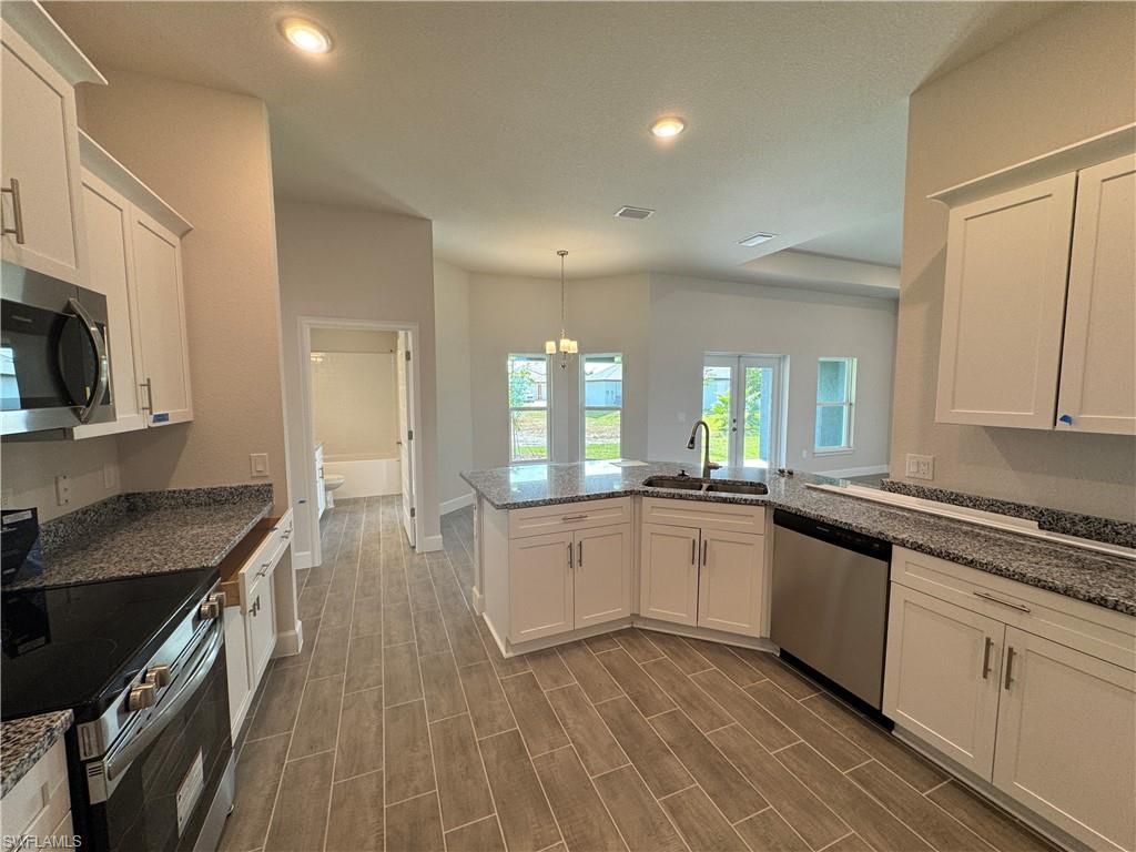 Image 13 of property listing at 3304 NW 6th TER, Cape Coral, FL 33993