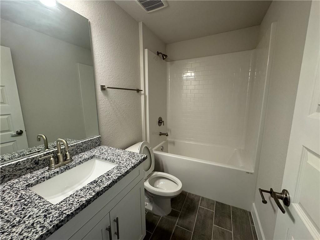 Image 14 of property listing at 3304 NW 6th TER, Cape Coral, FL 33993