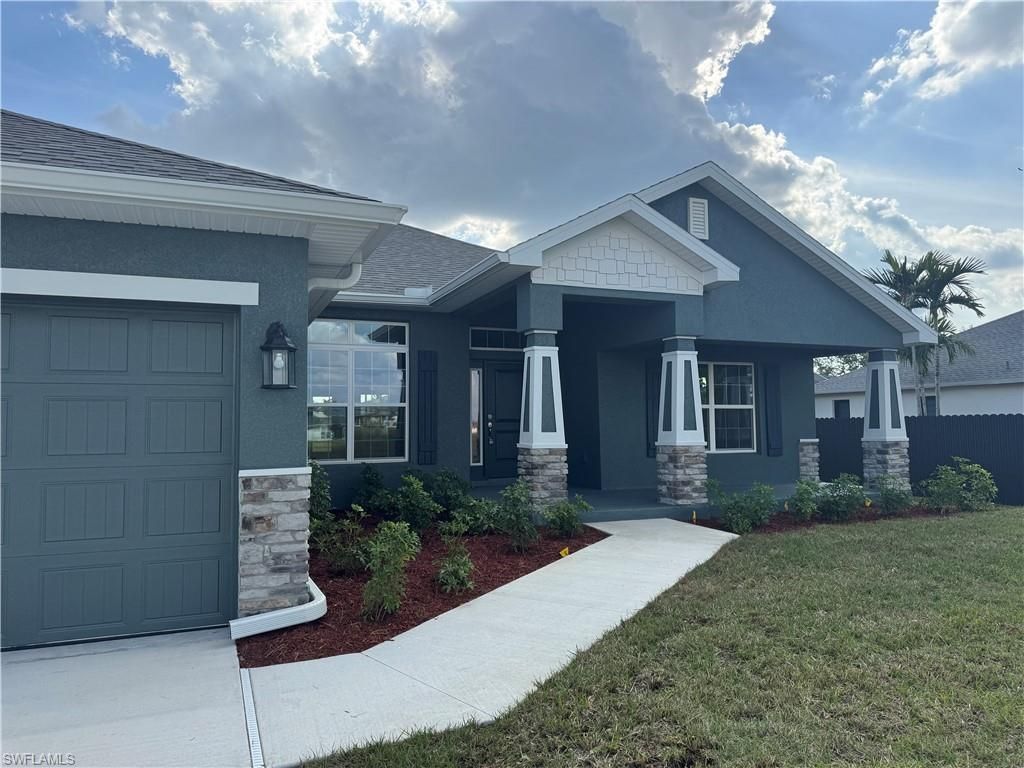 Image 3 of property listing at 3304 NW 6th TER, Cape Coral, FL 33993