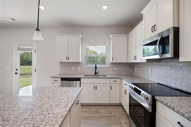 622 Summerfield Lane, Cartersville, GA 30120