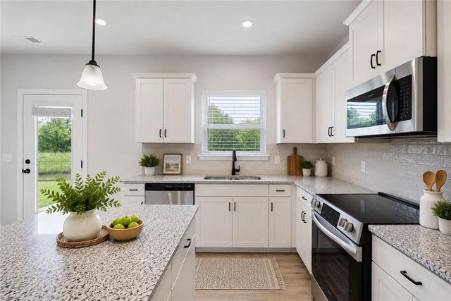 622 Summerfield Lane, Cartersville, GA 30120