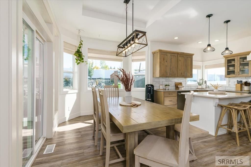 Image 8 of property listing at 5272 Canterbury Street, Chubbuck, ID 83202