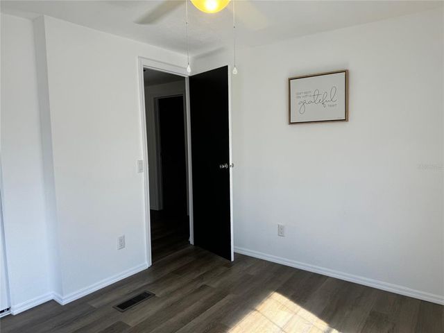 9437 N SINGAPORE AVENUE, Dunnellon, FL 34433