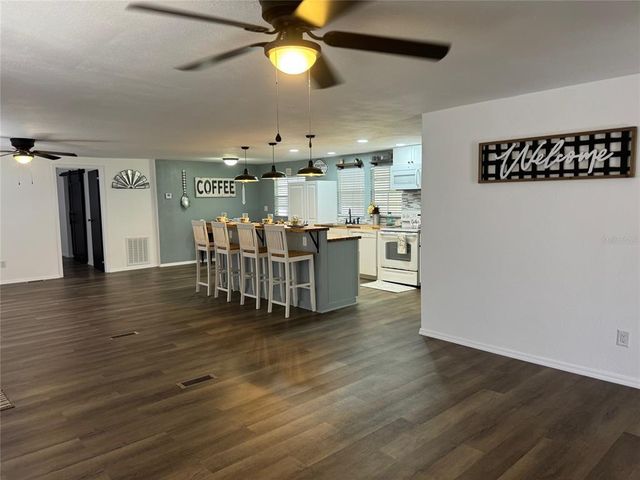 9437 N SINGAPORE AVENUE, Dunnellon, FL 34433