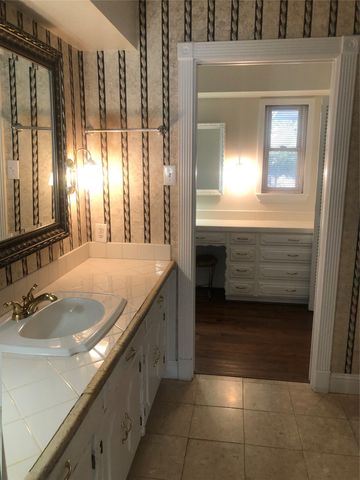 11333 Strait Lane, Dallas, TX 75229