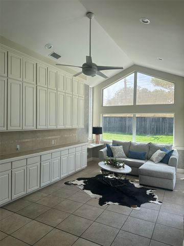 11333 Strait Lane, Dallas, TX 75229
