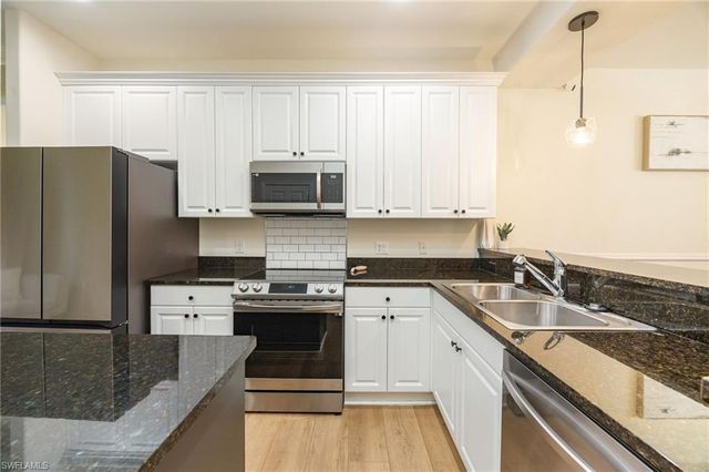 9128 Delano ST 89-2, Naples, FL 34113