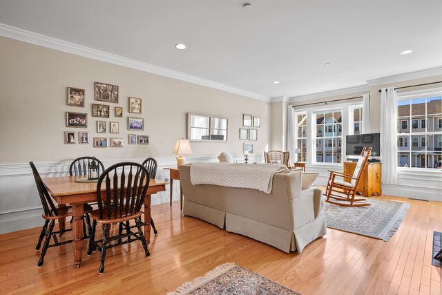 28 Acadia Lane, Exeter, NH 03833