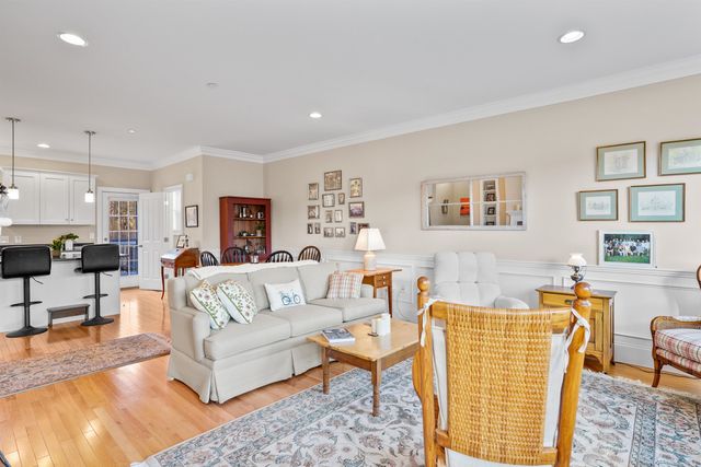 28 Acadia Lane, Exeter, NH 03833