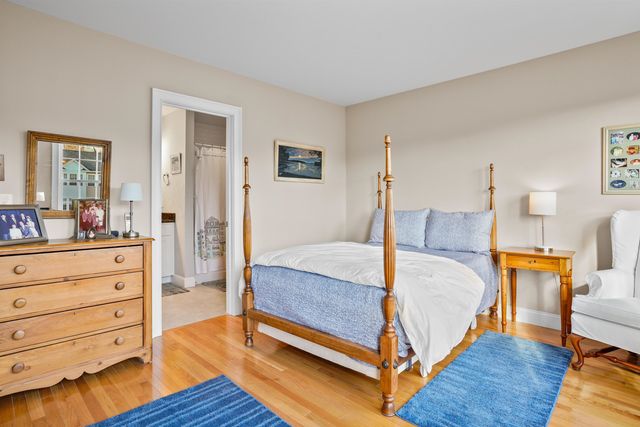 28 Acadia Lane, Exeter, NH 03833