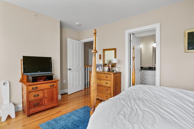 28 Acadia Lane, Exeter, NH 03833