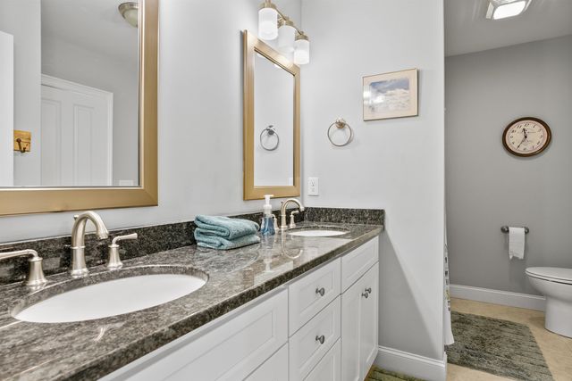 28 Acadia Lane, Exeter, NH 03833