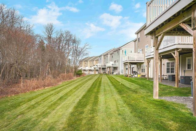 28 Acadia Lane, Exeter, NH 03833