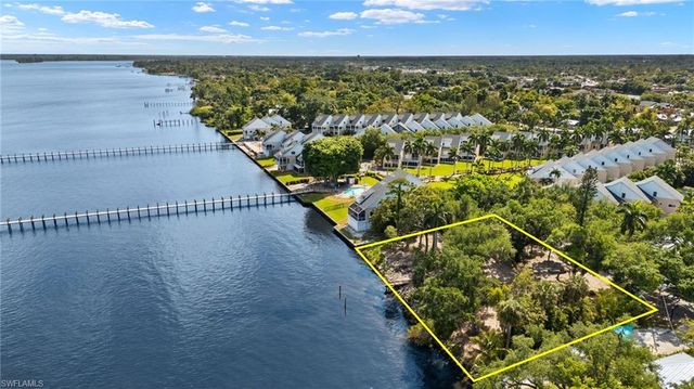 3541-3543 E Riverside DR, Fort Myers, FL 33916