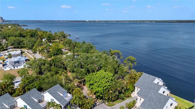 3541-3543 E Riverside DR, Fort Myers, FL 33916