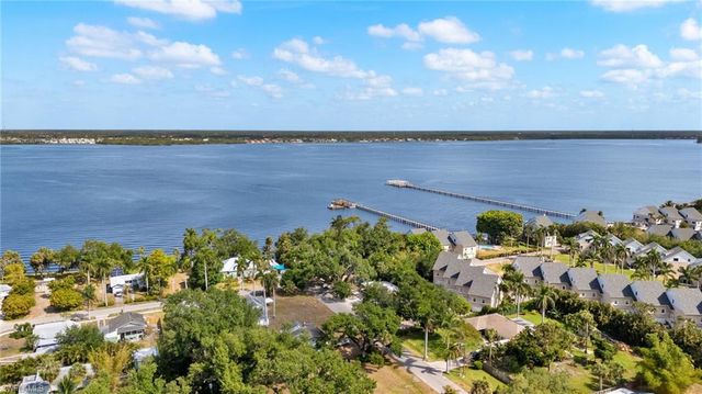 3541-3543 E Riverside DR, Fort Myers, FL 33916