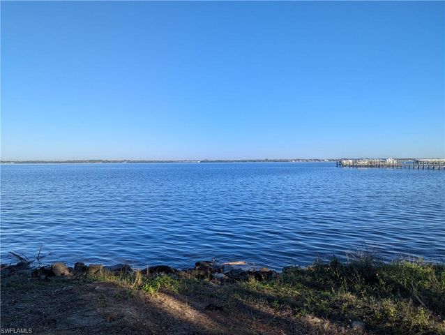 3541-3543 E Riverside DR, Fort Myers, FL 33916