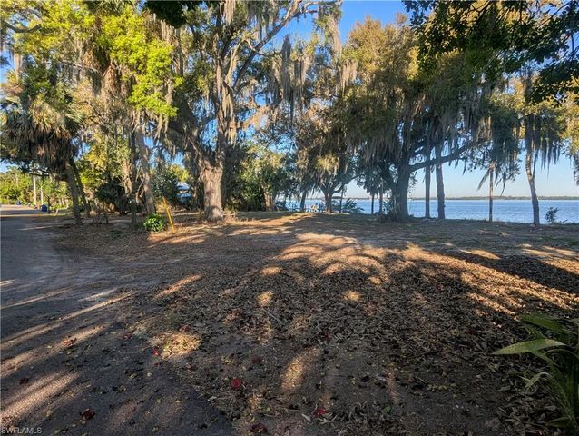 3541-3543 E Riverside DR, Fort Myers, FL 33916