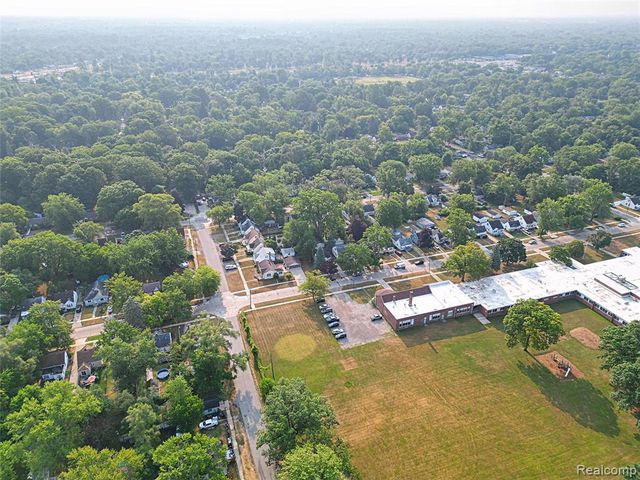 18317 Dalby, Redford, MI 48240