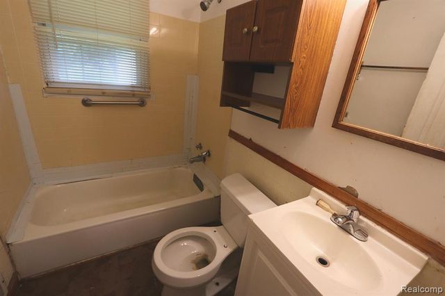18317 Dalby, Redford, MI 48240
