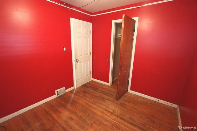 18317 Dalby, Redford, MI 48240